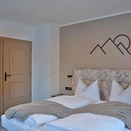 Haus Hildegard Apartman *